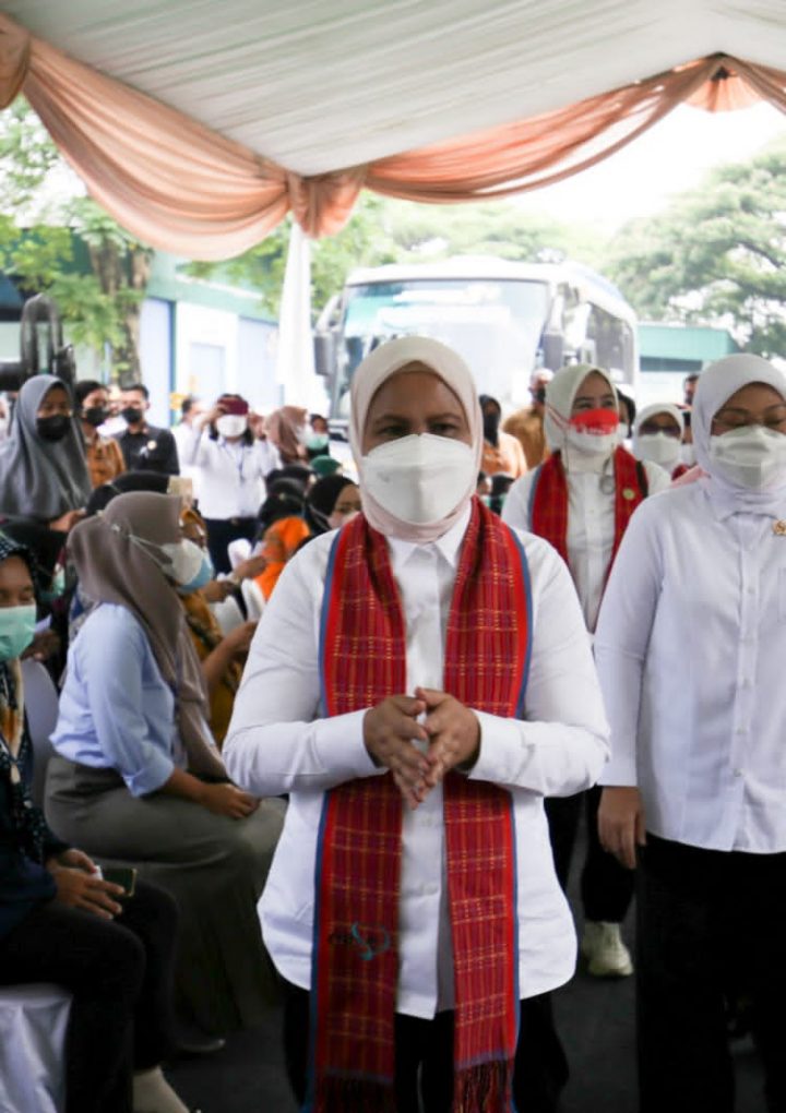 Ibu Negara Iriana Joko Widodo Tinjau Pelaksanaan Tes IVA di Tangerang