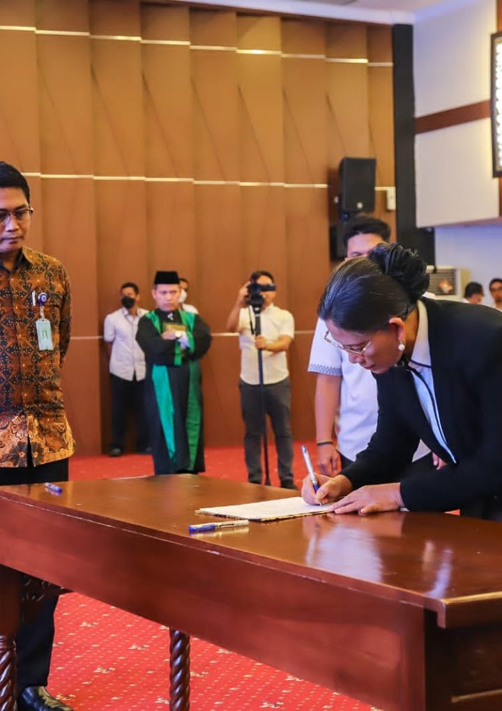 Sekjen Kemnaker Lantik Pejabat Fungsional Widyaiswara Ahli Utama