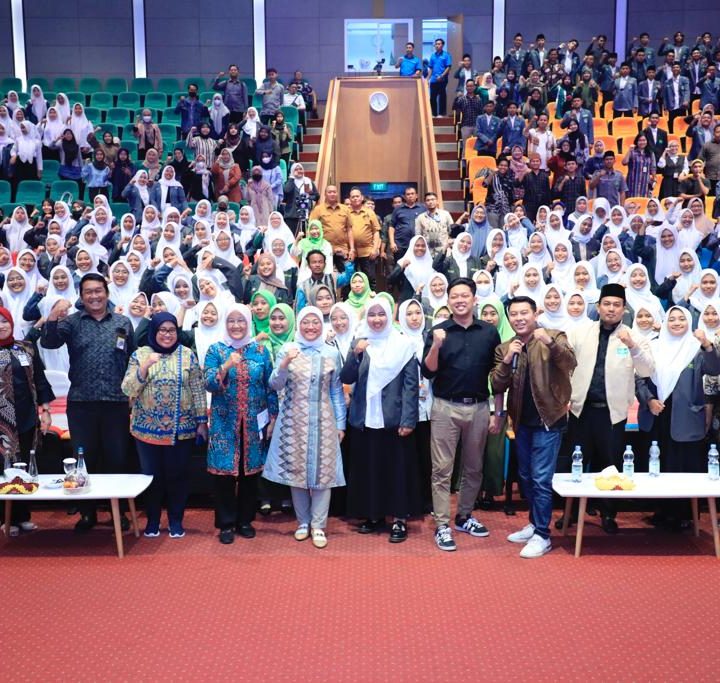 Menaker Ida Fauziyah Dialog Dengan 350  Talenta Muda di Forum  Membangun Etos Kerja&Pola Pikir Kreatif